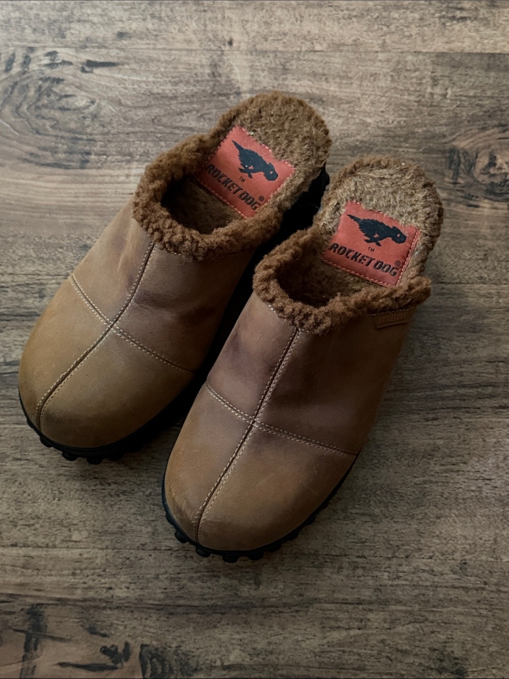 Rocket Dog Women’s Brown Faux-Shearling Clog size 8